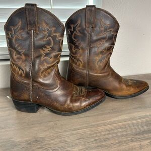 Ariat Heritage Western Distressed Brown Leather Boots 10001825 - Youth Size 2.5